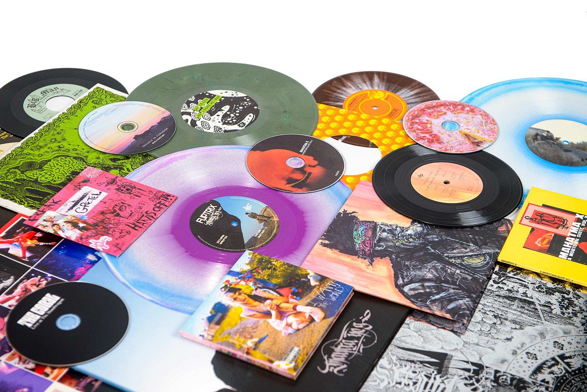 colour vinyl and sleeves