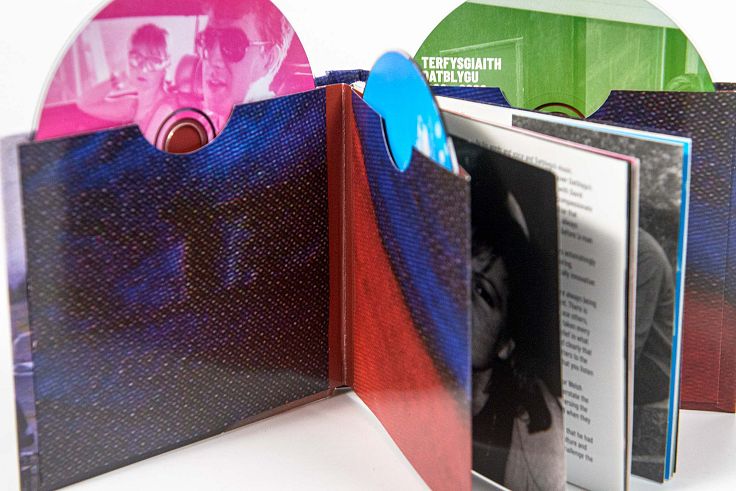 Three CDs and multiple pages all bound into a single digibook.