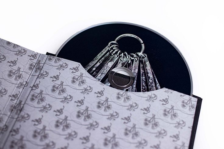 Digibook with matt paper finish gives a vintage look.